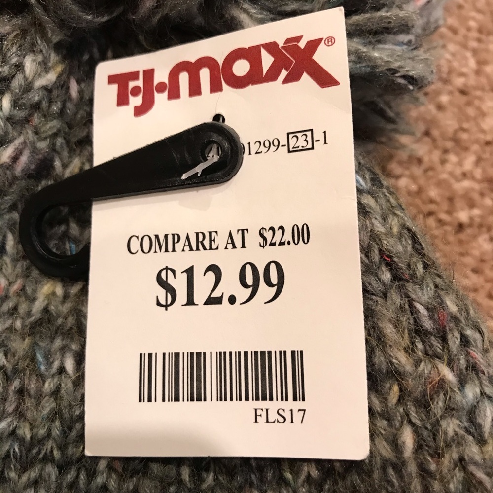 Knit Hat - Picture 2 of 3